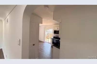 10115 Toelle Lane, Saint Louis, MO 63137 - Photo 7