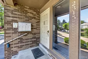 2315 Seven Pines Dr, Maryland Heights, MO 63146 - Photo 3