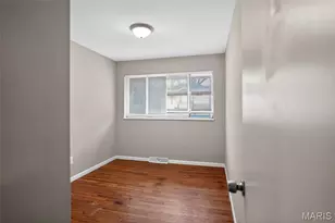 10185 Green Valley Dr, Saint Louis, MO 63136 - Photo 15