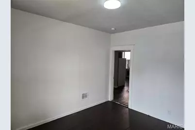 4338 Oregon Avenue, Saint Louis, MO 63111 - Photo 7