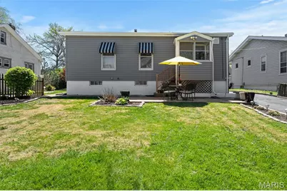 8913 Lawn Avenue, Brentwood, MO 63144 - Photo 19