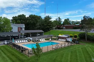 7611 Triwoods Dr, Shrewsbury, MO 63119 - Photo 21