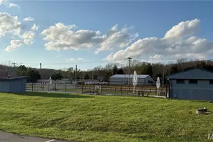 6330 Sparrow Dr, French Village, MO 63036 - Photo 9