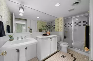 13456 Thornhill Dr, Town and Country, MO 63131 - Photo 57