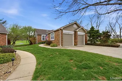 13 Kemper Court #13, Lake Saint Louis, MO 63367 - Photo 3