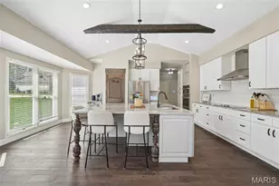 17008 Kimwood Ct, Chesterfield, MO 63005 - Photo 9