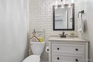 17008 Kimwood Ct, Chesterfield, MO 63005 - Photo 13