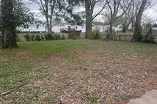 737 Charbonier Rd, Florissant, MO 63031 - Photo 5