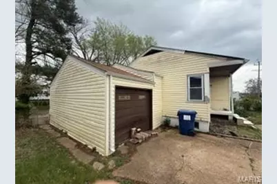 737 Charbonier Road, Florissant, MO 63031 - Photo 3