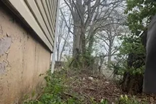 737 Charbonier Rd, Florissant, MO 63031 - Photo 9