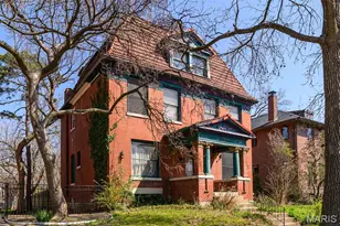 3627 Utah Pl, Saint Louis, MO 63116 - Photo 3