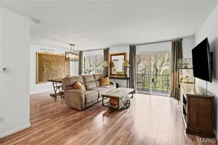 13453 Coliseum Dr, Chesterfield, MO 63017 - Photo 9