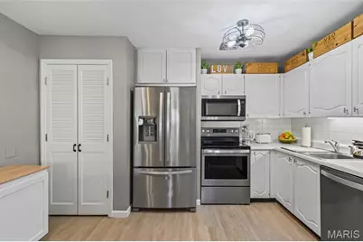 13453 Coliseum Drive #F, Chesterfield, MO 63017 - Photo 3