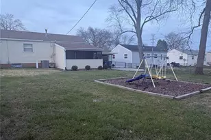 8630 Haltonia Ln, Saint Louis, MO 63134 - Photo 9