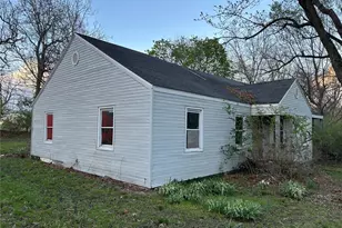 253 Washington Ct, Lebanon, MO 65536 - Photo 3