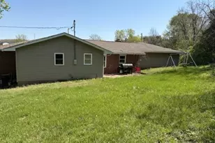 298 Nicholson Dr, Potosi, MO 63664 - Photo 3