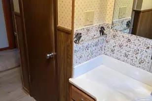 418 N Service Rd, Saint Peters, MO 63376 - Photo 11