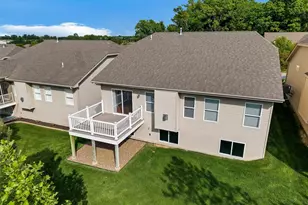 1247 Emerald Gardens Dr, Saint Peters, MO 63376 - Photo 3