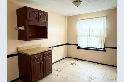 8150 Rector Drive, Berkeley, MO 63134 - Photo 17