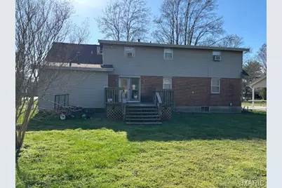 908 Davis Boulevard, Sikeston, MO 63801 - Photo 3