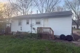 1144 June Ave, Saint Louis, MO 63138 - Photo 5