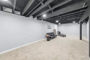 7110 Groveland Dr, Saint Louis, MO 63121 - Photo 23