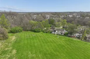 605 Waterford Ridge Ct, Ballwin, MO 63021 - Photo 9