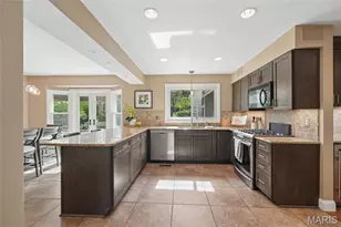 605 Waterford Ridge Ct, Ballwin, MO 63021 - Photo 15