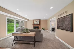 605 Waterford Ridge Ct, Ballwin, MO 63021 - Photo 9