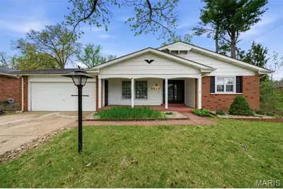 2975 Dover Drive, Florissant, MO 63033 - Photo 1