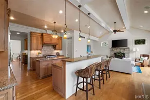 511 S Warson Rd, Ladue, MO 63124 - Photo 15