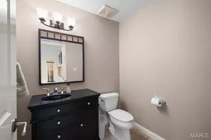 511 S Warson Rd, Ladue, MO 63124 - Photo 53