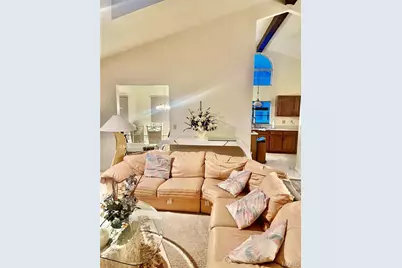 3825 Secretariat Drive, Florissant, MO 63034 - Photo 7