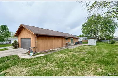 1223 Cypress Court, Troy, MO 63379 - Photo 43