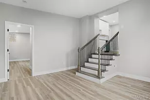 8615 Charlton Ln, Saint Louis, MO 63123 - Photo 13