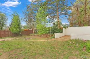 8615 Charlton Ln, Saint Louis, MO 63123 - Photo 25