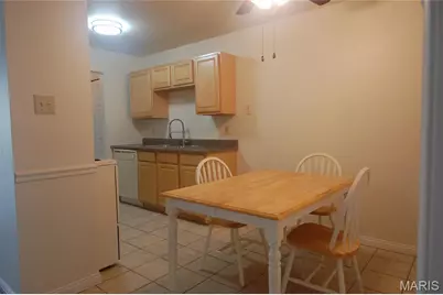 676 Coeur De Royale Drive #B, Creve Coeur, MO 63141 - Photo 9