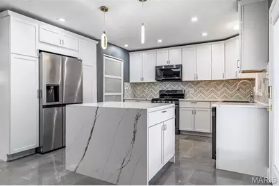 1011 Geringer Court, Ferguson, MO 63135 - Photo 5