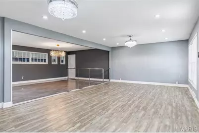 1011 Geringer Court, Ferguson, MO 63135 - Photo 11