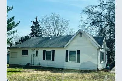 9758 Diamond Drive, Saint Louis, MO 63137 - Photo 1