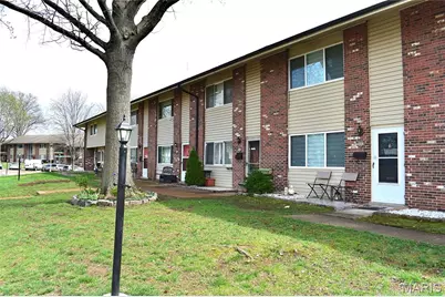 9038 Villaridge Court, Saint Louis, MO 63123 - Photo 1