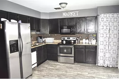 9038 Villaridge Court, Saint Louis, MO 63123 - Photo 9