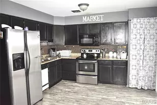 9038 Villaridge Ct, Saint Louis, MO 63123 - Photo 9