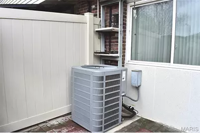 9038 Villaridge Court, Saint Louis, MO 63123 - Photo 23