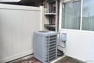 9038 Villaridge Ct, Saint Louis, MO 63123 - Photo 23