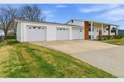 1342 Caulks Hill Road, Saint Charles, MO 63304 - Photo 3