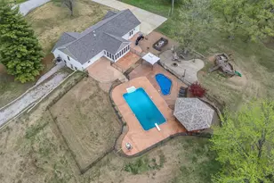 21 Oak Knoll Dr, Saint Charles, MO 63304 - Photo 23