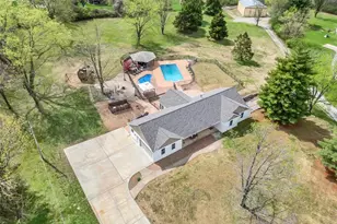 21 Oak Knoll Dr, Saint Charles, MO 63304 - Photo 1