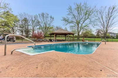 21 Oak Knoll Drive, Saint Charles, MO 63304 - Photo 11