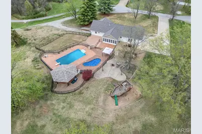 21 Oak Knoll Drive, Saint Charles, MO 63304 - Photo 25